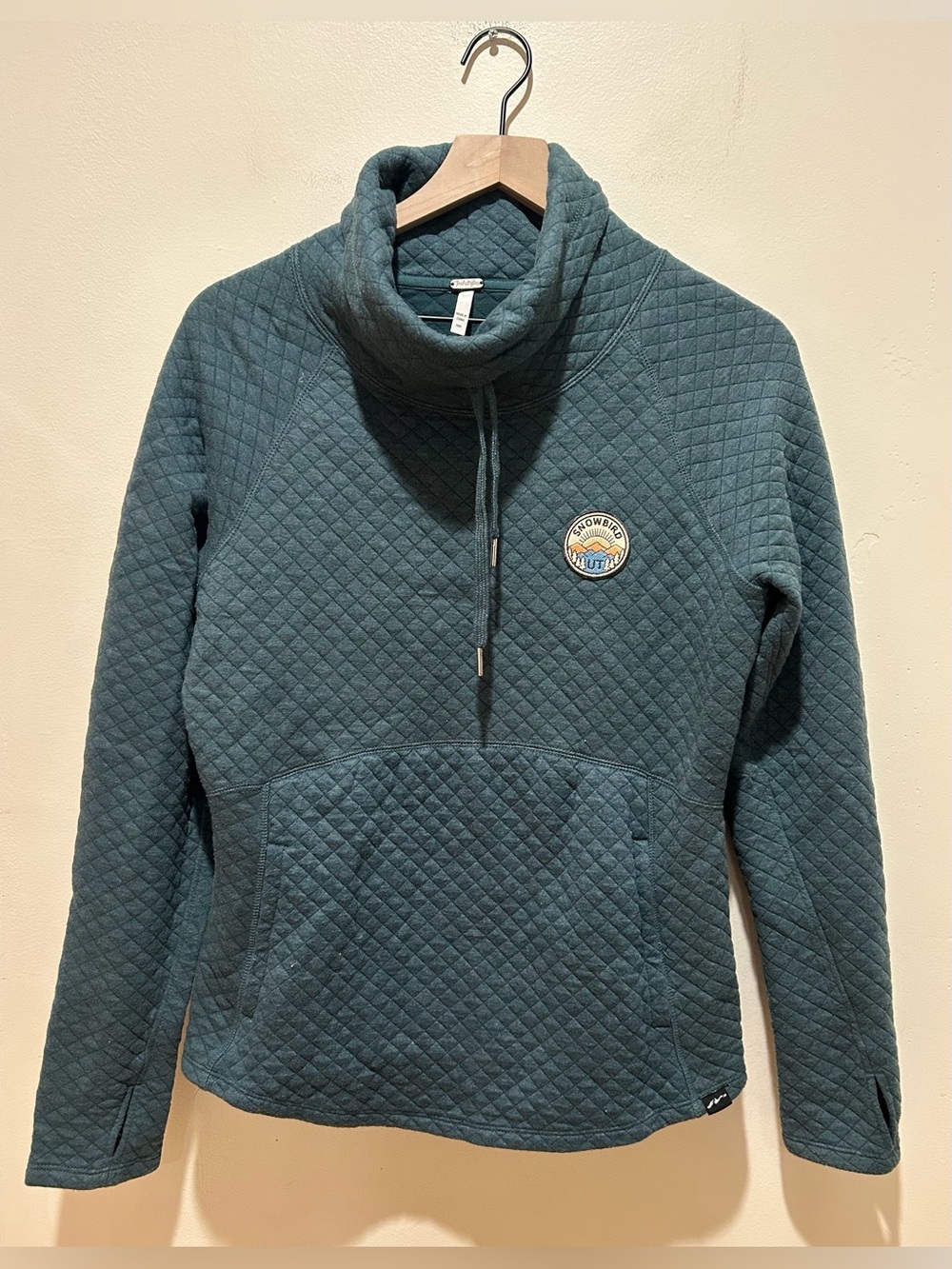 Techstyles Snowbird Utah Quilted Green Funnel Neck Sweatshirt - Women’s Medium